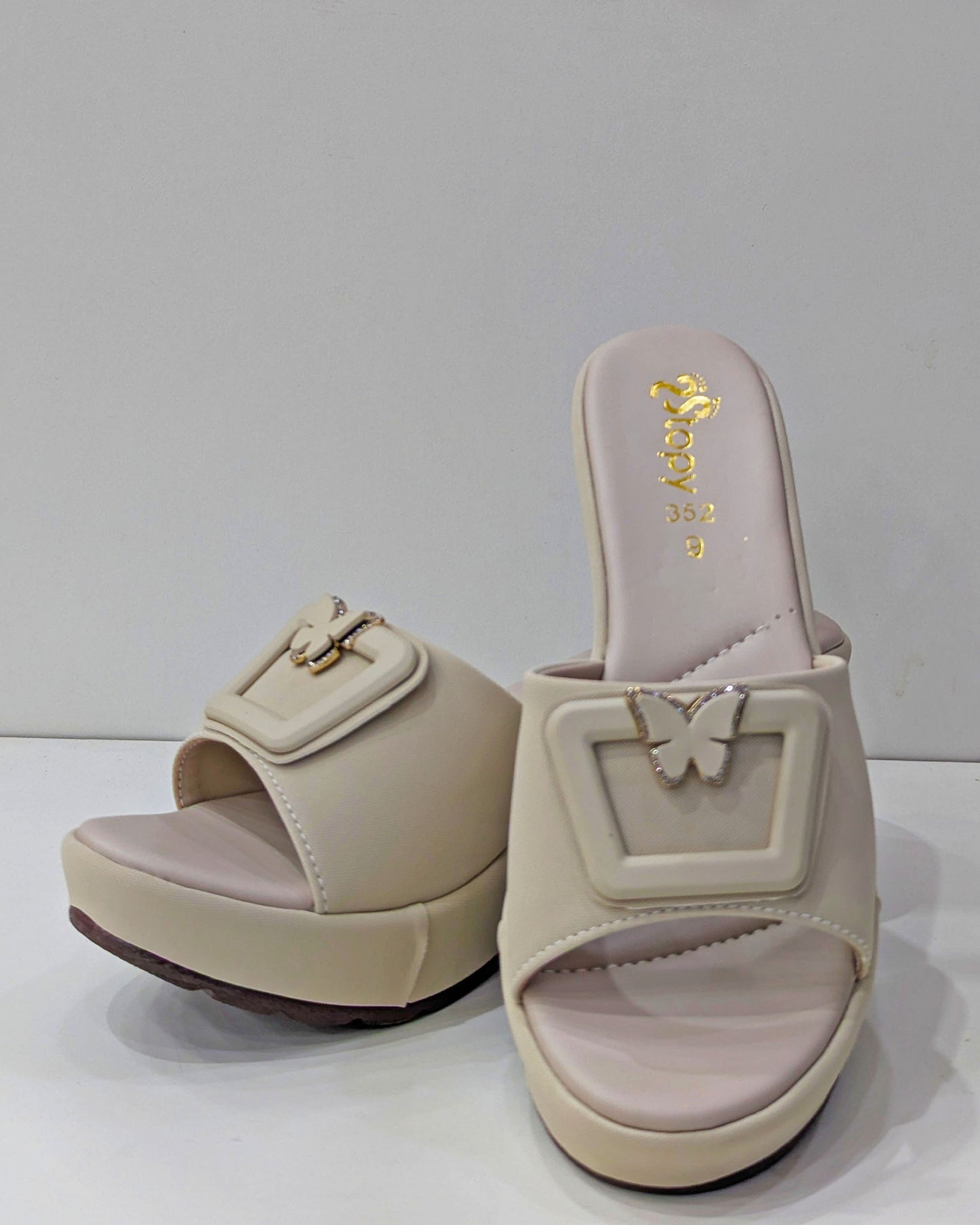 Ladies Wej Sole Chappal – Soft Insole, Daily Comfort