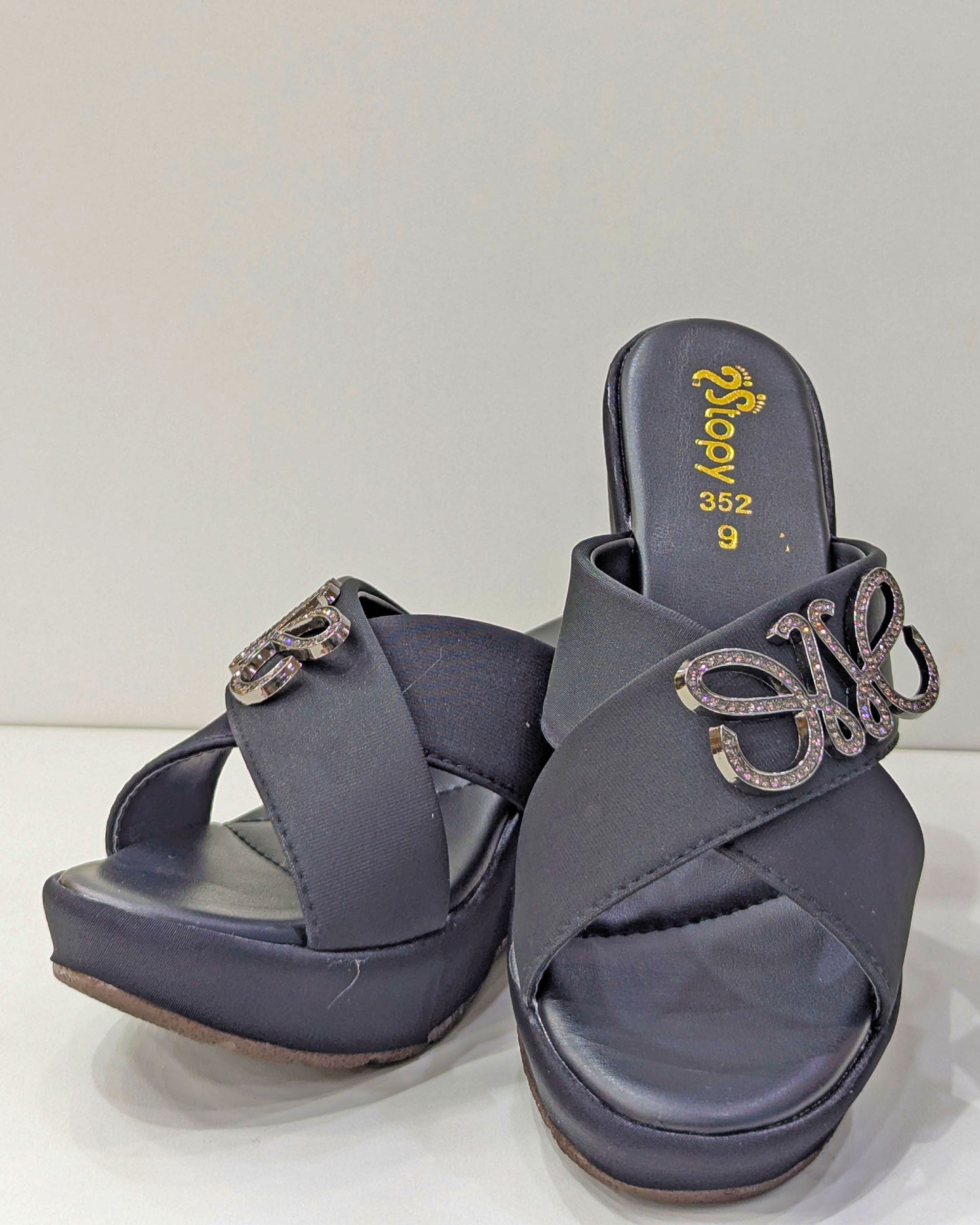 Ladies Wej Sole Chappal – Comfort with Every Step