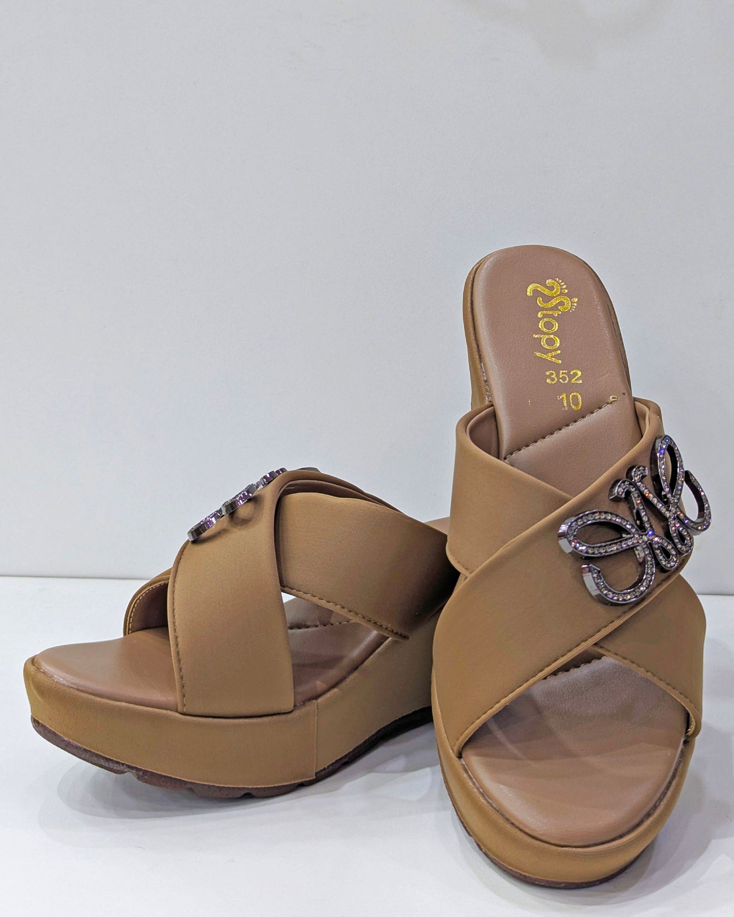 Ladies Wej Sole Chappal – Comfort with Every Step