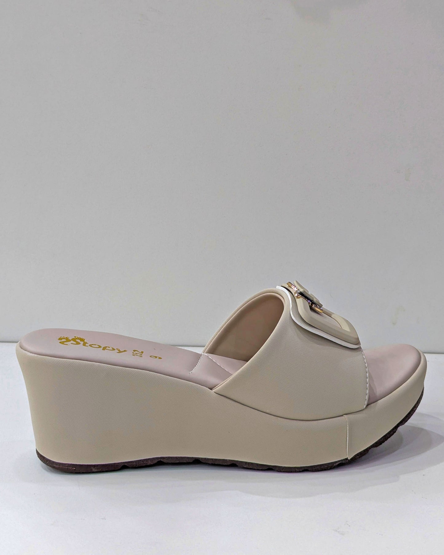 Ladies Wej Sole Chappal – Soft Insole, Daily Comfort