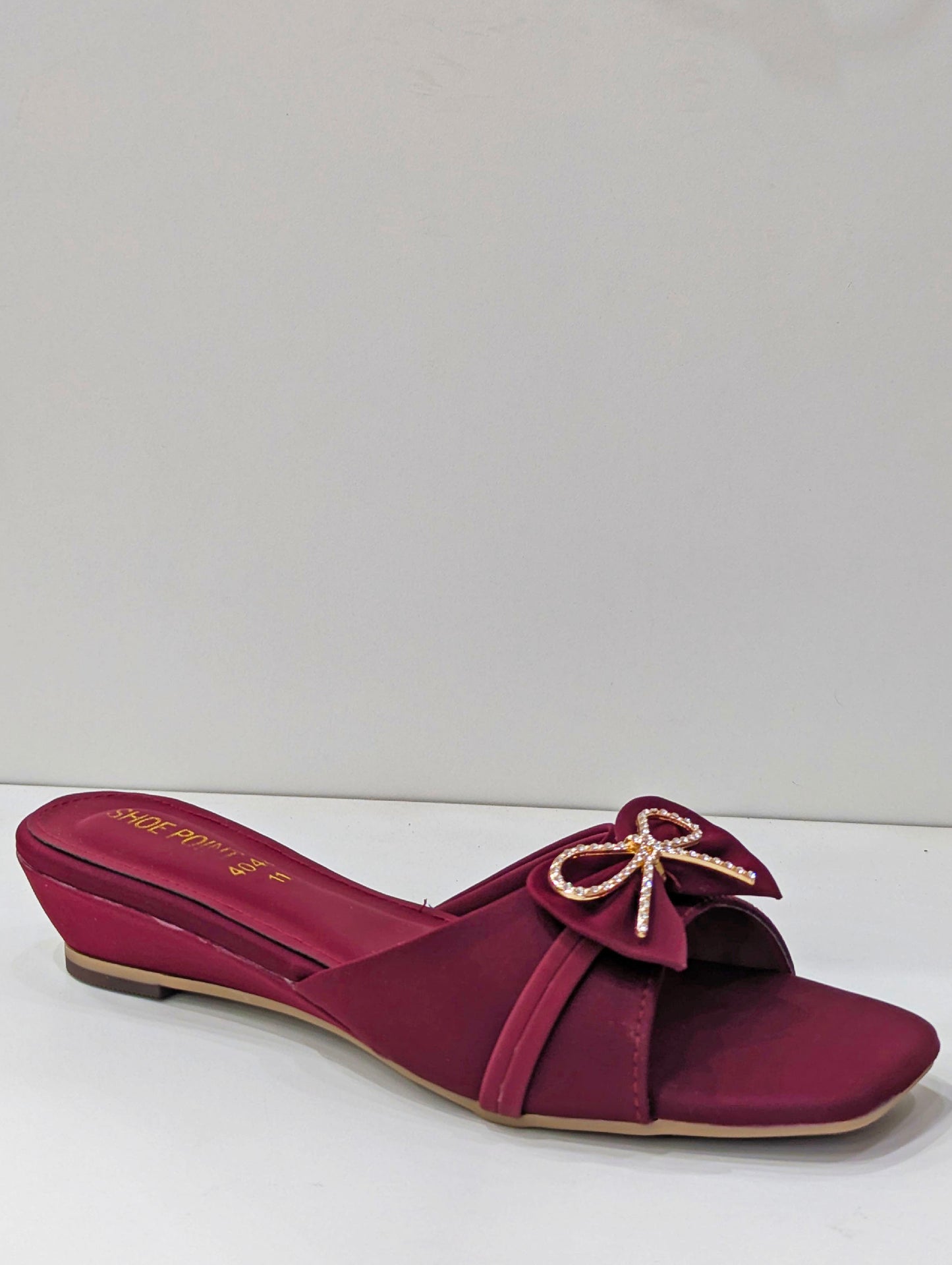 Luminous Buckle Slides – Glow in Style & Comfort