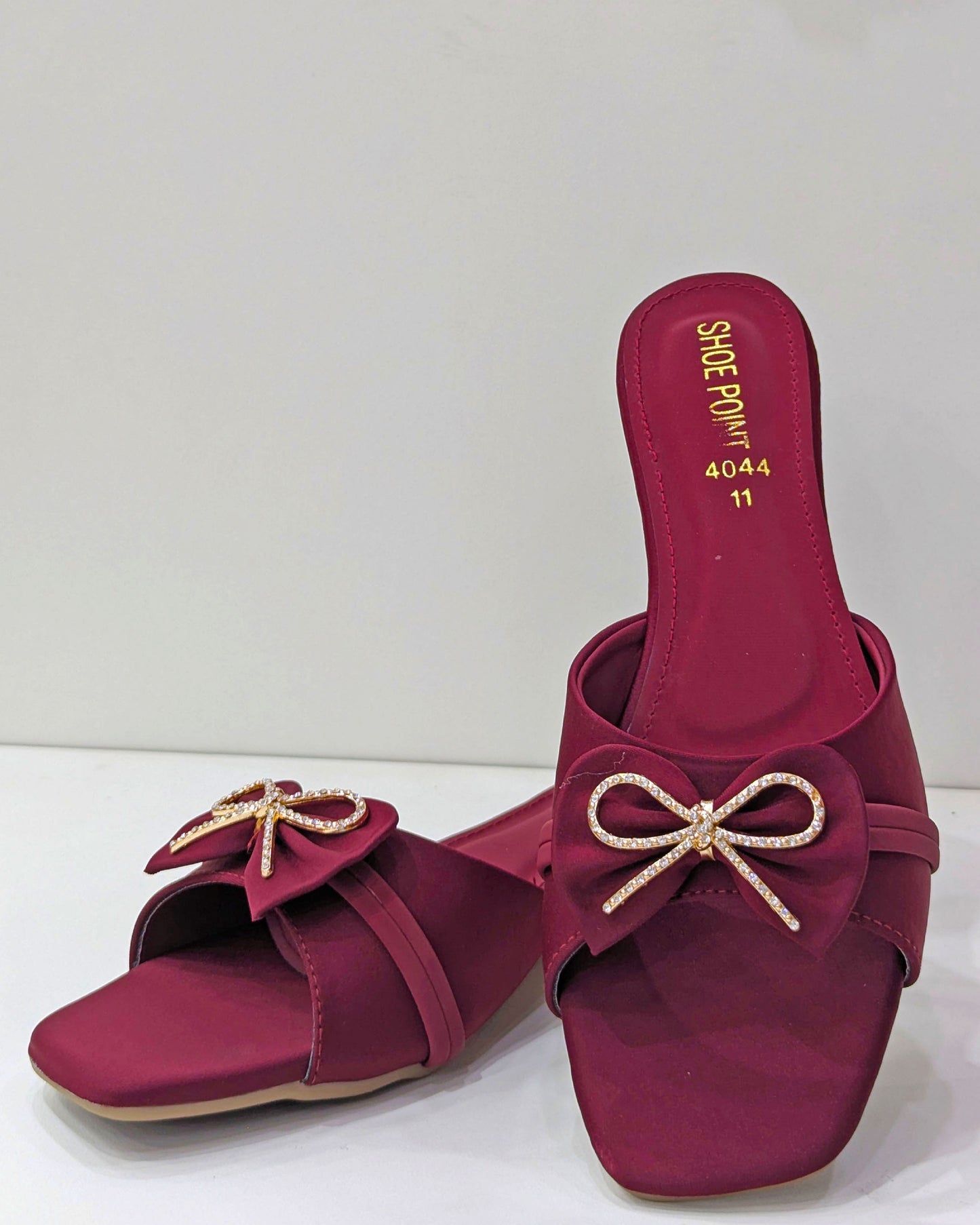 Luminous Buckle Slides – Glow in Style & Comfort