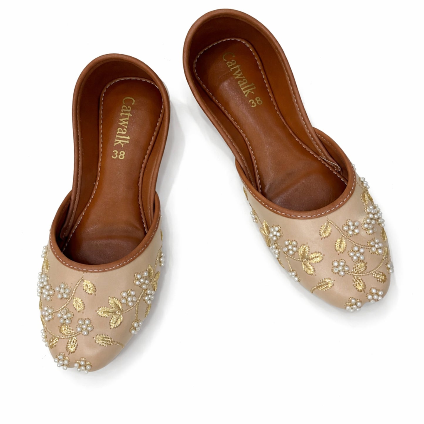 Elegant Pearl & Gold Embroidered Women’s Khussa Flats – Beige Traditional Jutti