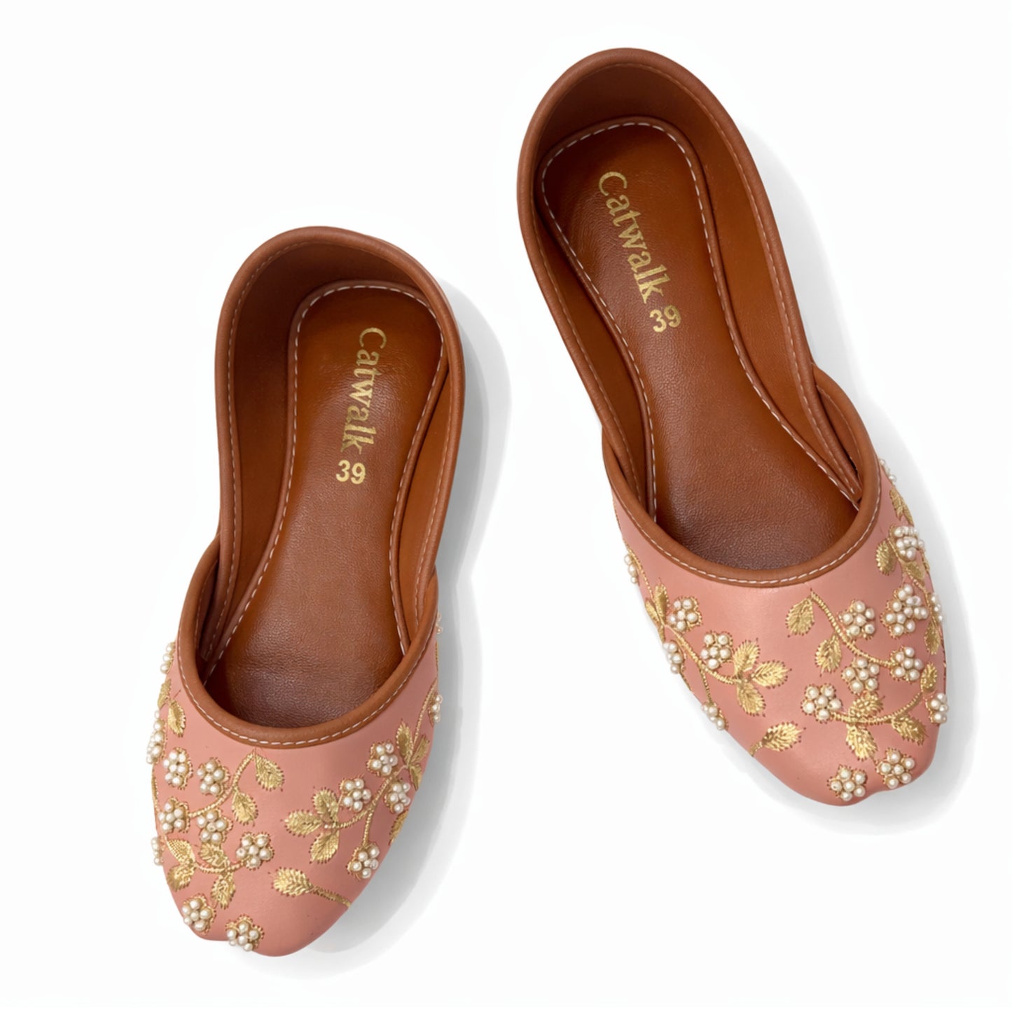 Elegant Pearl & Gold Embroidered Women’s Khussa Flats – Beige Traditional Jutti