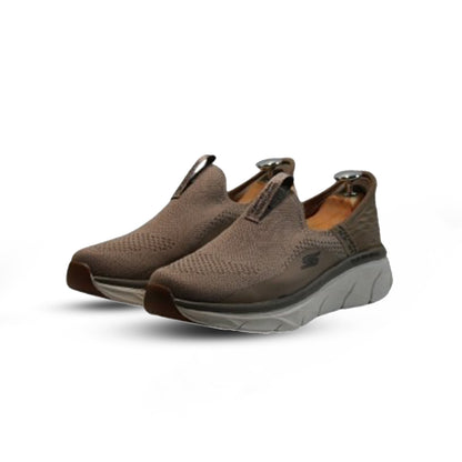 Men’s lightweight slip inns, breathable shoes