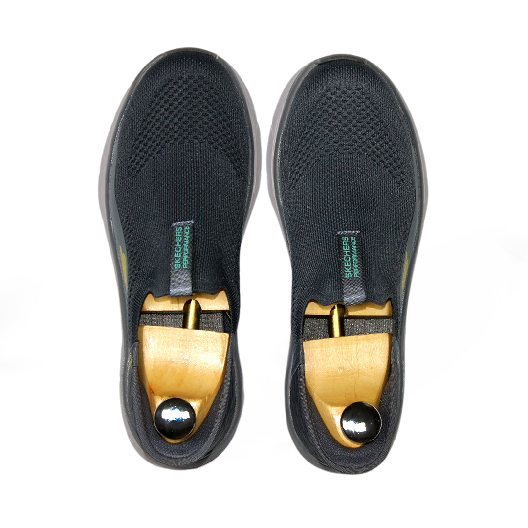 Men’s lightweight slip inns, breathable shoes