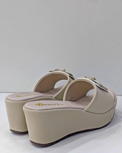 Ladies Wej Sole Chappal – Soft Insole, Daily Comfort