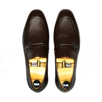 Men’s leather formal shoes wrinkle