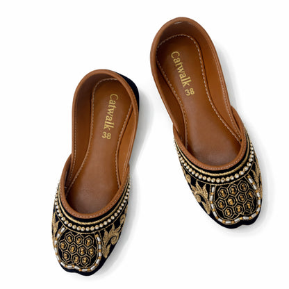 Classic Embellished Women’s Khussa Flats – Ethnic Slip-On Jutti