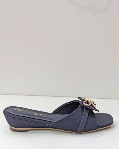 Luminous Buckle Slides – Glow in Style & Comfort
