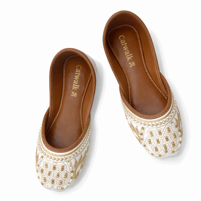 Classic Embellished Women’s Khussa Flats – Ethnic Slip-On Jutti