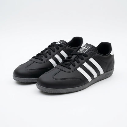 Urban Sprint Black & White Retro Lace-Up Sneakers for Men