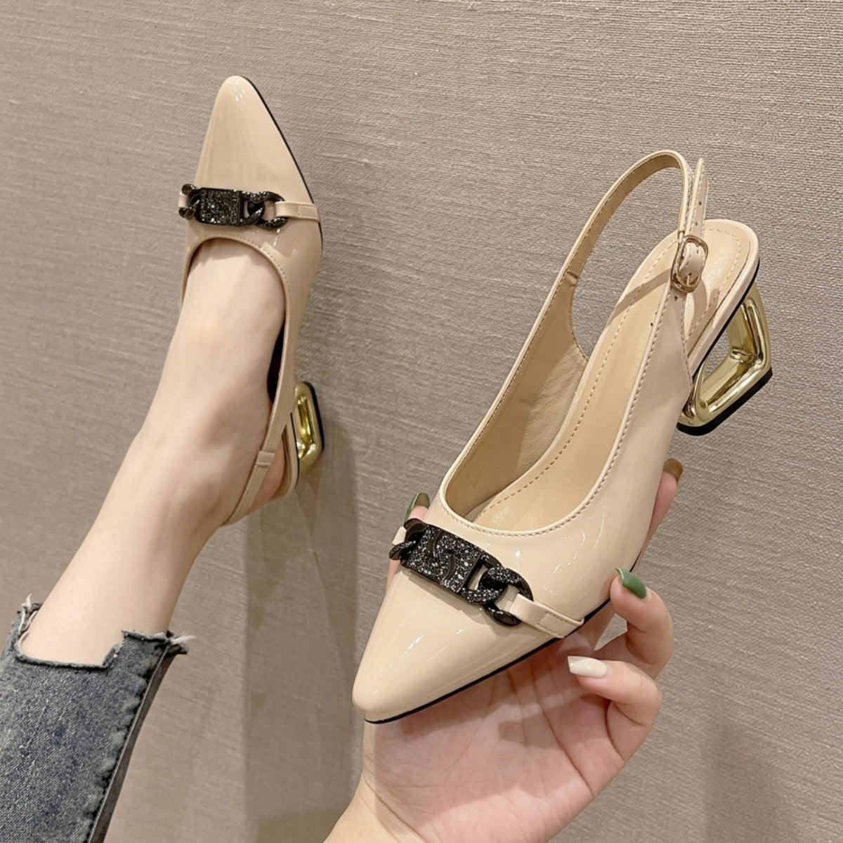 Noir Chain Slingback Golden Loop Sling – Elegant Women's Heels